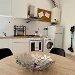 Per 5 Persone Su Scalinata Storica A 9 Minuti A Piedi Dalla Stazione E 12 Dal Centro - Vista Sui Tetti Della Citta - Zona Collinare Residenziale Appartement