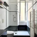 Appartement Per 5 Persone Su Scalinata Storica A 9 Minuti A Piedi Dalla Stazione E 12 Dal Centro - Vista Sui Tetti Della Citta - Zona Collinare Residenziale La Spezia