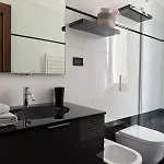 Appartement Per 5 Persone Su Scalinata Storica A 9 Minuti A Piedi Dalla Stazione E 12 Dal Centro - Vista Sui Tetti Della Citta - Zona Collinare Residenziale La Spezia