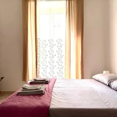 Per 5 Persone Su Scalinata Storica A 9 Minuti A Piedi Dalla Stazione E 12 Dal Centro - Vista Sui Tetti Della Citta - Zona Collinare Residenziale Апартаменти *