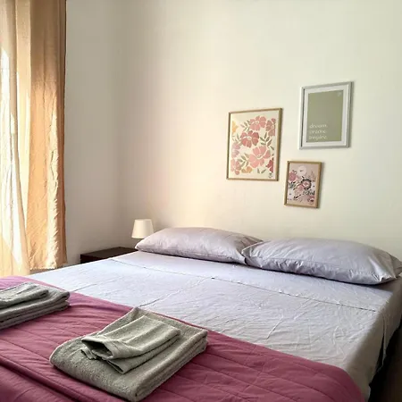 Per 5 Persone Su Scalinata Storica A 9 Minuti A Piedi Dalla Stazione E 12 Dal Centro - Vista Sui Tetti Della Citta - Zona Collinare Residenziale Апартаменти