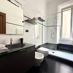 Apartament Per 5 Persone Su Scalinata Storica A 9 Minuti A Piedi Dalla Stazione E 12 Dal Centro - Vista Sui Tetti Della Citta - Zona Collinare Residenziale *
