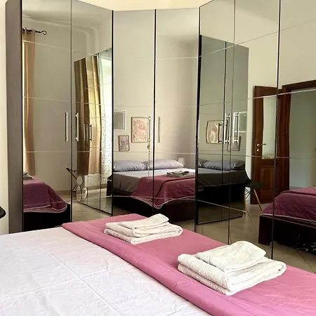 Apartament Per 5 Persone Su Scalinata Storica A 9 Minuti A Piedi Dalla Stazione E 12 Dal Centro - Vista Sui Tetti Della Citta - Zona Collinare Residenziale