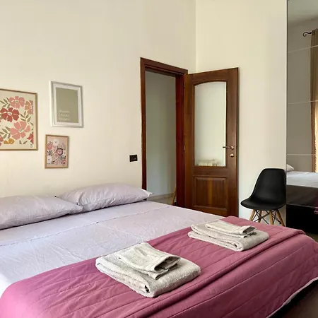 Apartment Per 5 Persone Su Scalinata Storica A 9 Minuti A Piedi Dalla Stazione E 12 Dal Centro - Vista Sui Tetti Della Citta - Zona Collinare Residenziale *